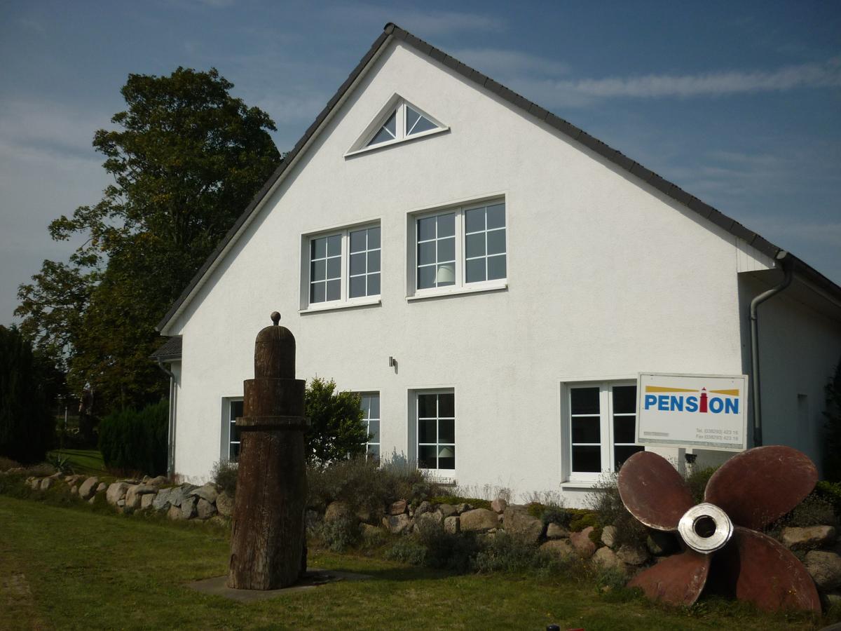 Pension Zum Leuchtturm Bastorf エクステリア 写真