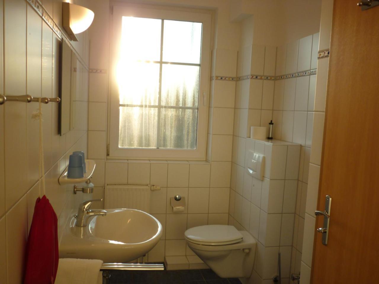 Pension Zum Leuchtturm Bastorf エクステリア 写真